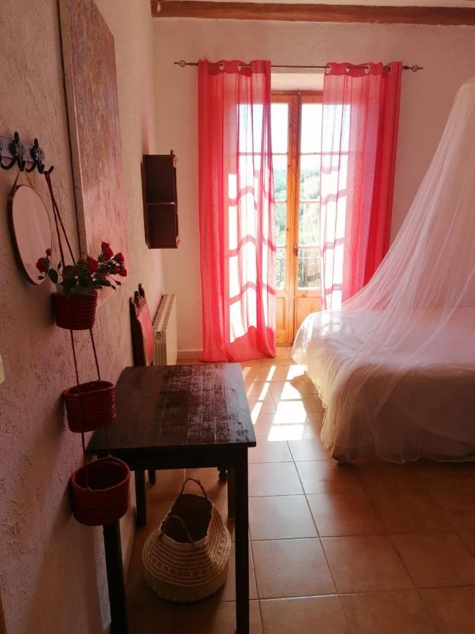 בית הארחה Olesa de Bonesvalls 	Maset Del Garraf מראה חיצוני תמונה