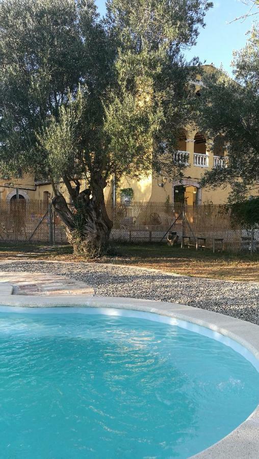 בית הארחה Olesa de Bonesvalls 	Maset Del Garraf מראה חיצוני תמונה